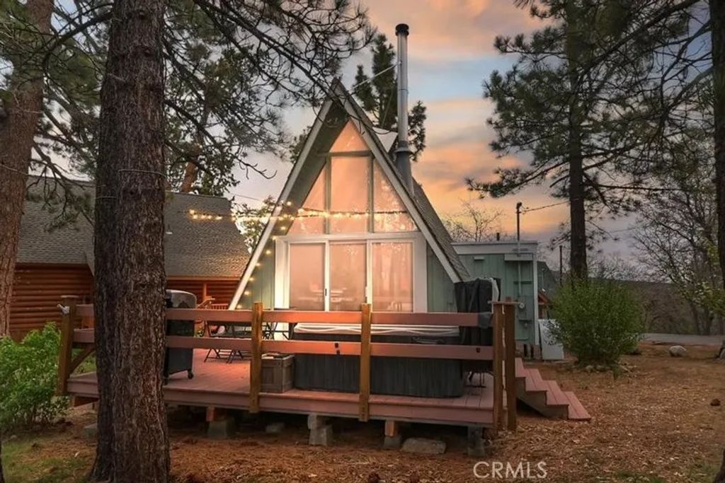 609 Villa Grove, Big Bear City, CA 92314