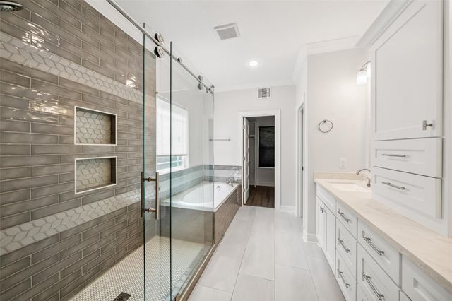3204 Mckinney Drive, La Marque, TX 77568