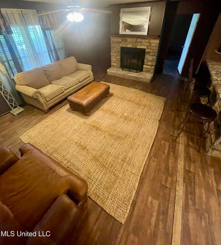 43 White Oak Drive, Natchez, MS 39120