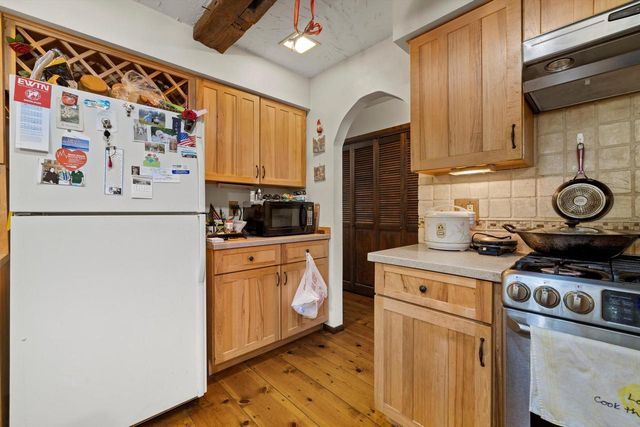 N9162 Woodridge COURT, East Troy, WI 53120