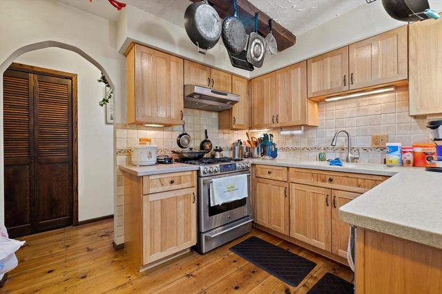 N9162 Woodridge COURT, East Troy, WI 53120