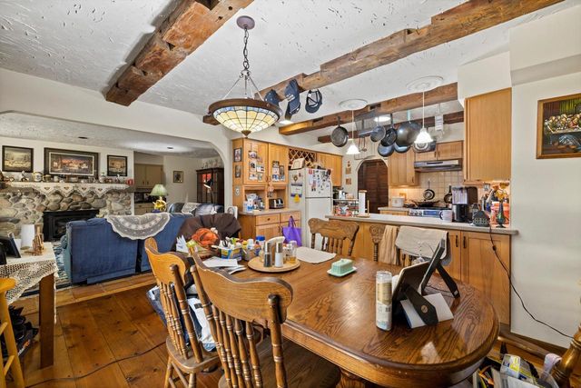 N9162 Woodridge COURT, East Troy, WI 53120