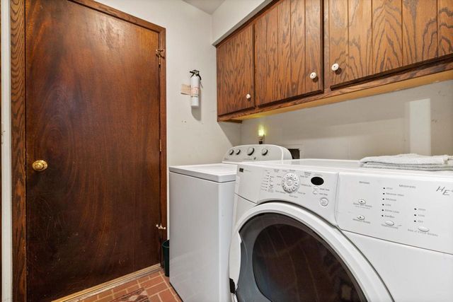 N9162 Woodridge COURT, East Troy, WI 53120