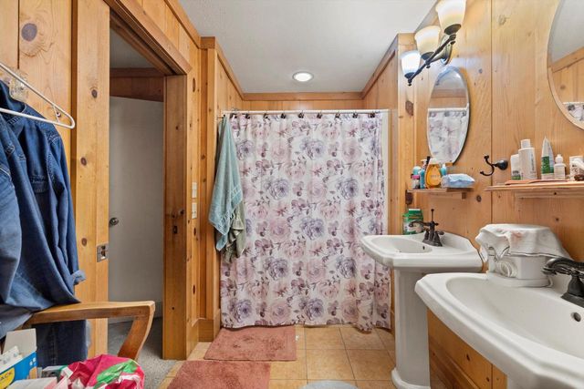 N9162 Woodridge COURT, East Troy, WI 53120