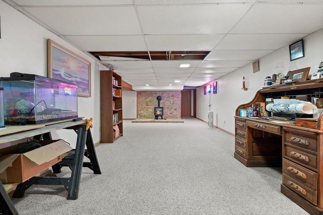 N9162 Woodridge COURT, East Troy, WI 53120