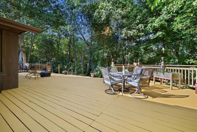 N9162 Woodridge COURT, East Troy, WI 53120