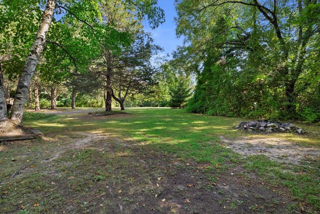 N9162 Woodridge COURT, East Troy, WI 53120