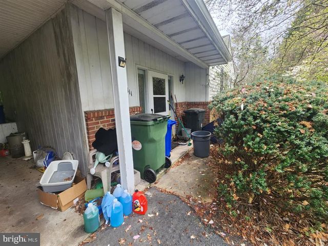 6111 OAKLAND MILLS RD, Sykesville, MD 21784