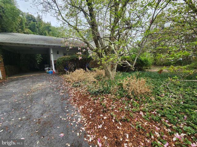 6111 OAKLAND MILLS RD, Sykesville, MD 21784
