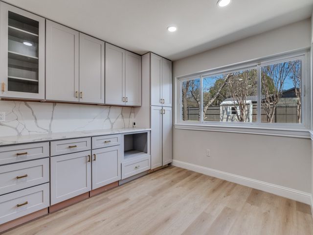 9008 Flicker Lane, Dallas, TX 75238