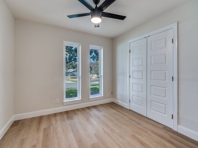 9008 Flicker Lane, Dallas, TX 75238