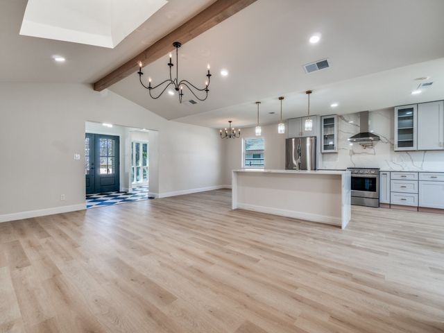 9008 Flicker Lane, Dallas, TX 75238