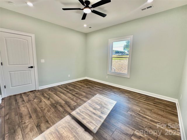 3924 East Maiden Road, Maiden, NC 28650