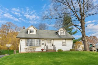 6 Holly Lane, Wallingford, CT 06492