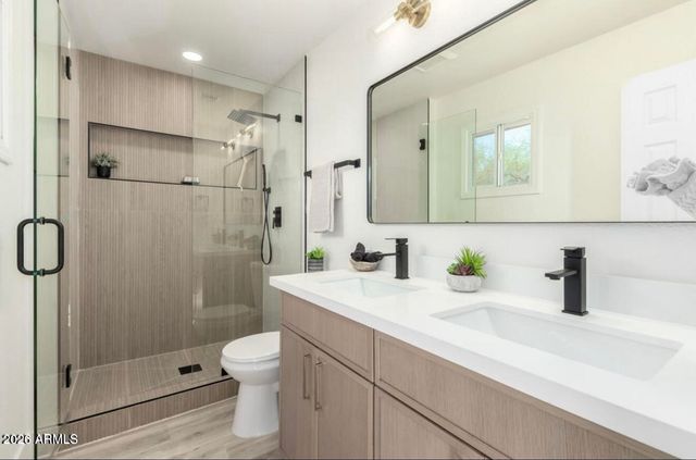 12424 N 33RD Street, Phoenix, AZ 85032