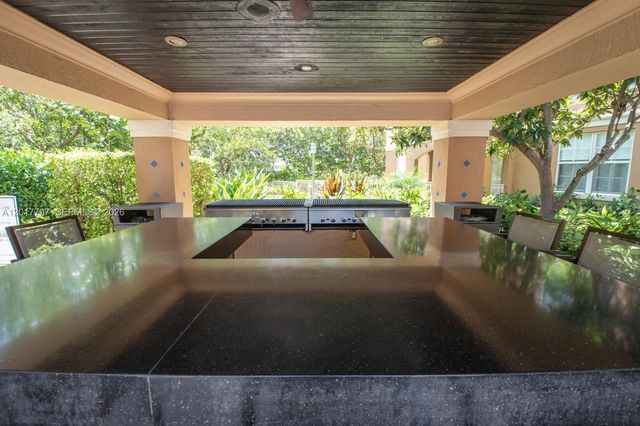 19601 E Country Club Dr 7108, Aventura, FL 33180