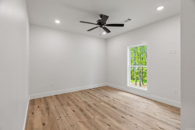 35 Elrod Drive, Greers Ferry, AR 72067