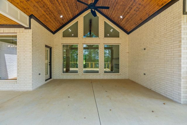 35 Elrod Drive, Greers Ferry, AR 72067