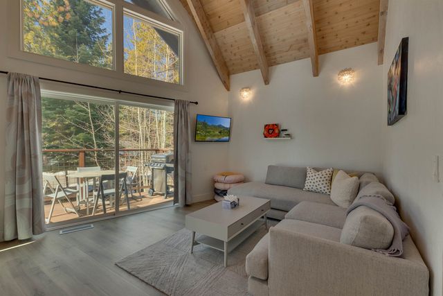 288 W Agatam Avenue, Tahoe Vista, CA 96148