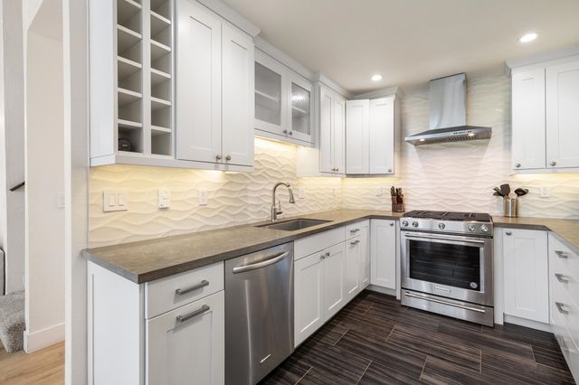 288 W Agatam Avenue, Tahoe Vista, CA 96148