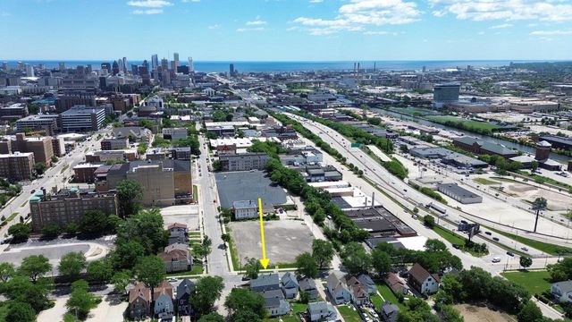 2501 W Michigan STREET, Milwaukee, WI 53233