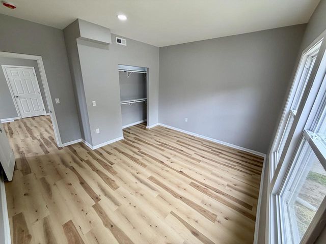 2501 W Michigan STREET, Milwaukee, WI 53233