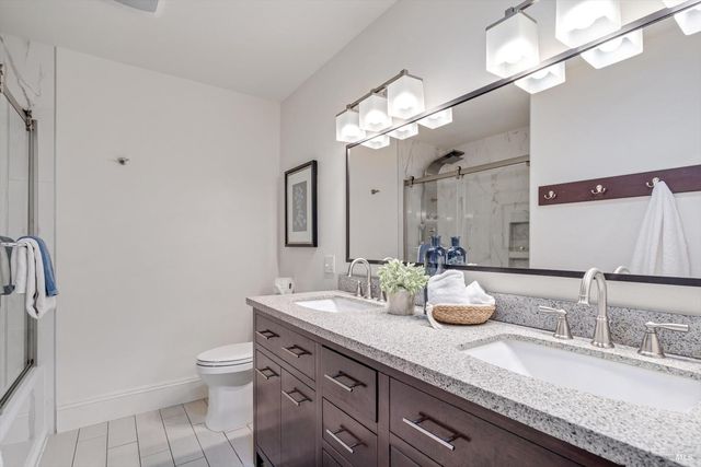 10014 Herb Rd, Windsor, CA 95492