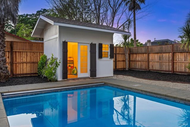 10014 Herb Rd, Windsor, CA 95492