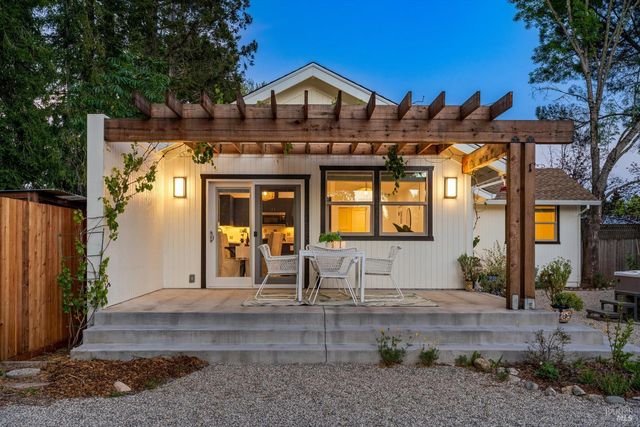 10014 Herb Rd, Windsor, CA 95492