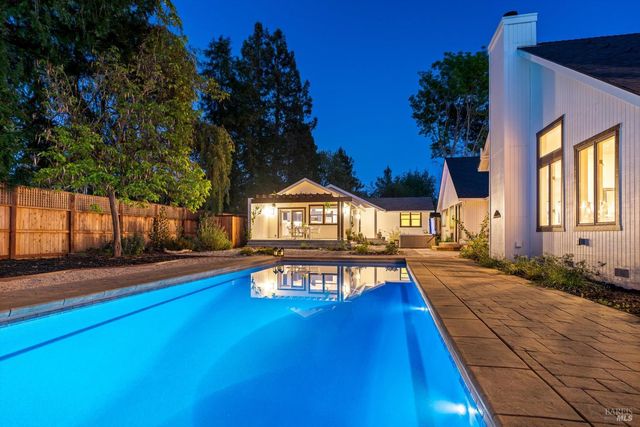 10014 Herb Rd, Windsor, CA 95492