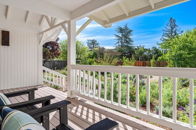 10014 Herb Rd, Windsor, CA 95492