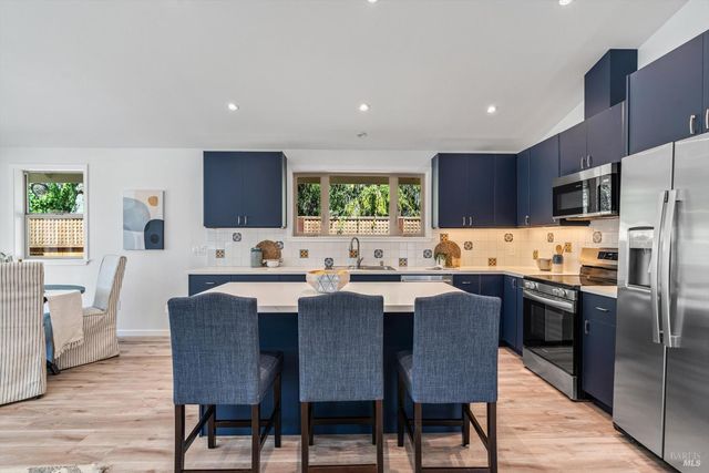 10014 Herb Rd, Windsor, CA 95492