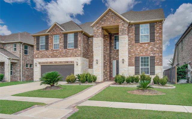 66 Zenith Lane, Sugar Land, TX 77498