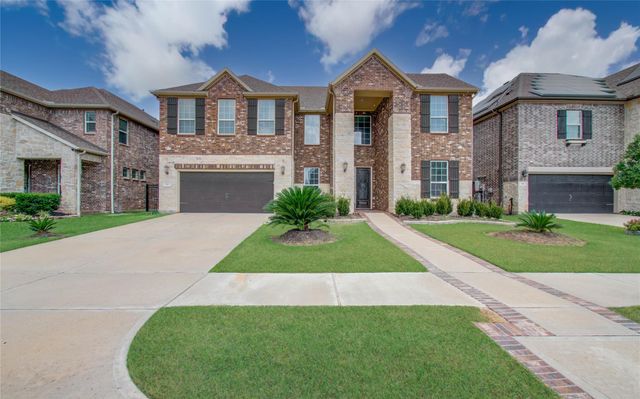 66 Zenith Lane, Sugar Land, TX 77498