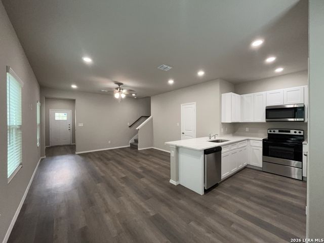7818 Shetland Dr Apt 102, San Antonio, TX 78223