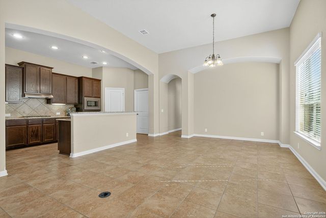 331 Mirror Lk, San Antonio, TX 78260