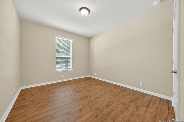 331 Mirror Lk, San Antonio, TX 78260