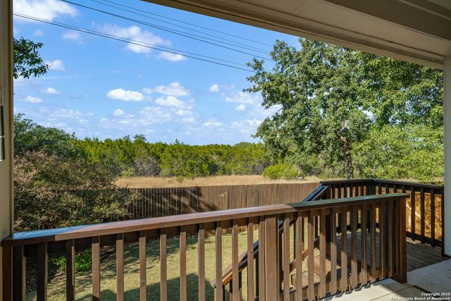 331 Mirror Lk, San Antonio, TX 78260