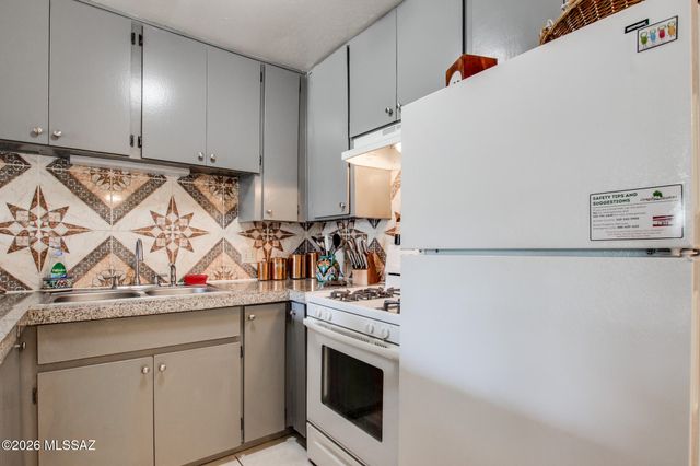 812 S Langley Ave Unit 102, Tucson, AZ 85710