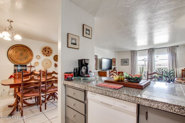 812 S Langley Ave Unit 102, Tucson, AZ 85710