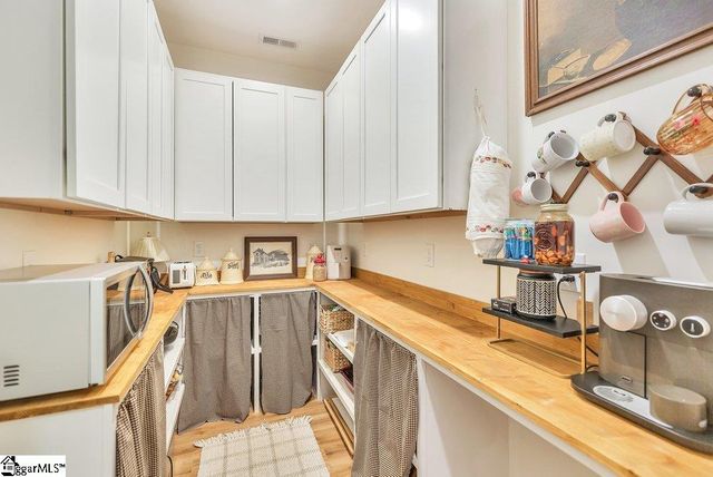 216 Odell Court, Williamston, SC 29697