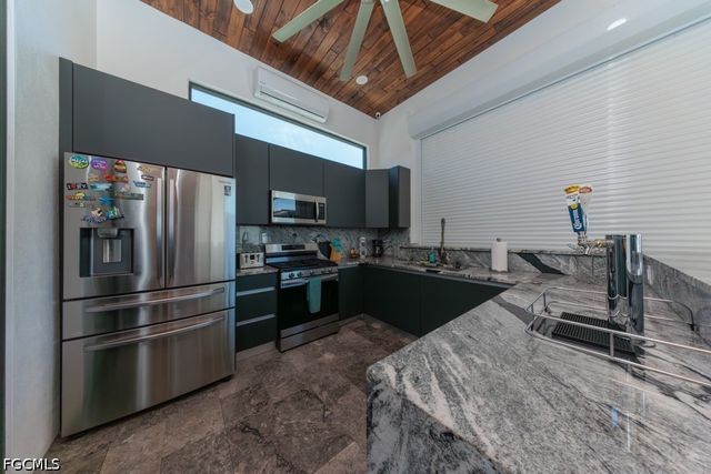 4024 Chiquita BLVD S, Cape Coral, FL 33914
