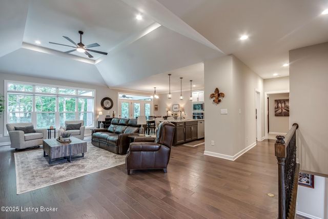 15808 Barkley Lake Ct, Louisville, KY 40245