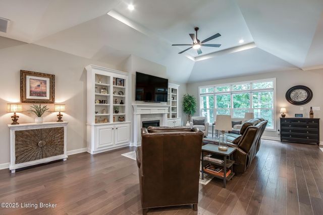 15808 Barkley Lake Ct, Louisville, KY 40245