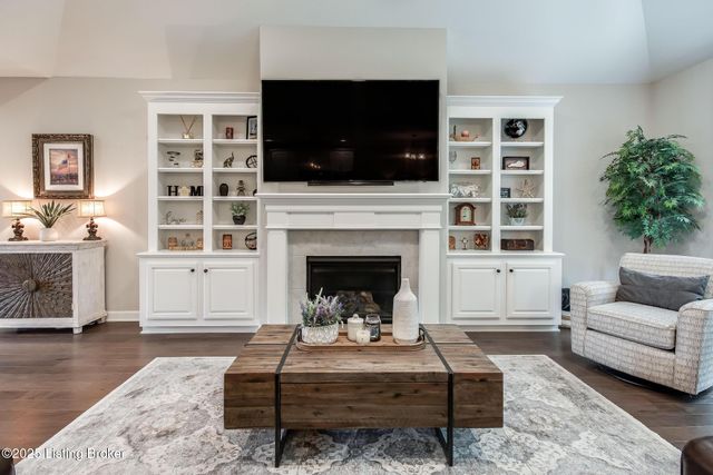 15808 Barkley Lake Ct, Louisville, KY 40245