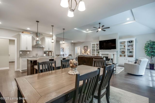 15808 Barkley Lake Ct, Louisville, KY 40245