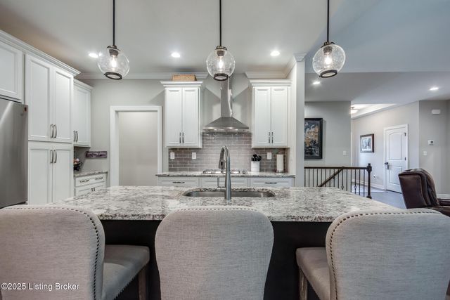 15808 Barkley Lake Ct, Louisville, KY 40245