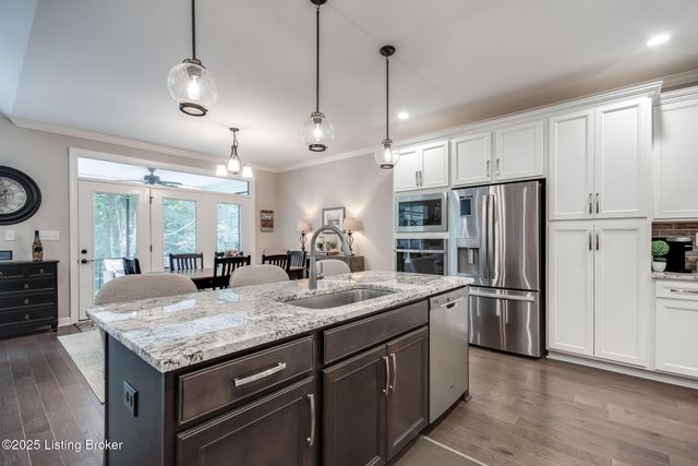 15808 Barkley Lake Ct, Louisville, KY 40245