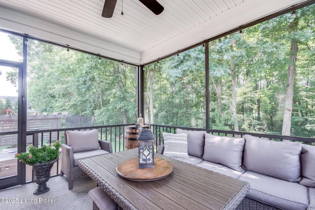 15808 Barkley Lake Ct, Louisville, KY 40245