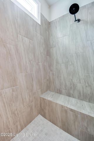 15808 Barkley Lake Ct, Louisville, KY 40245